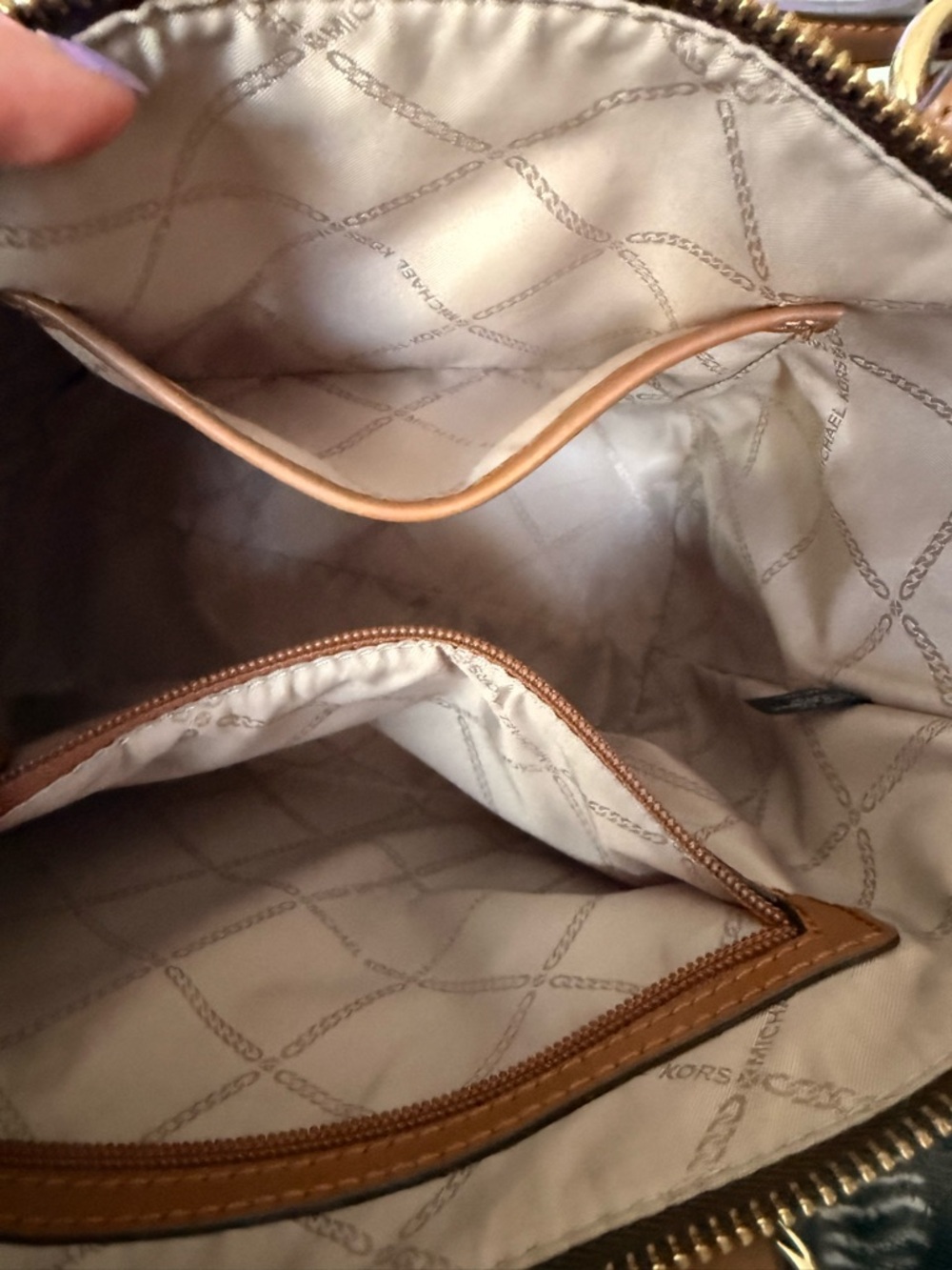 Michael Kors Sullivan Tote - Picture 5 of 6